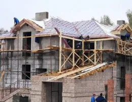 Эффективные технологии строительства загородных домов: от фундамента до крыши