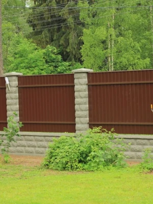 Строительство заборов для загородного дома